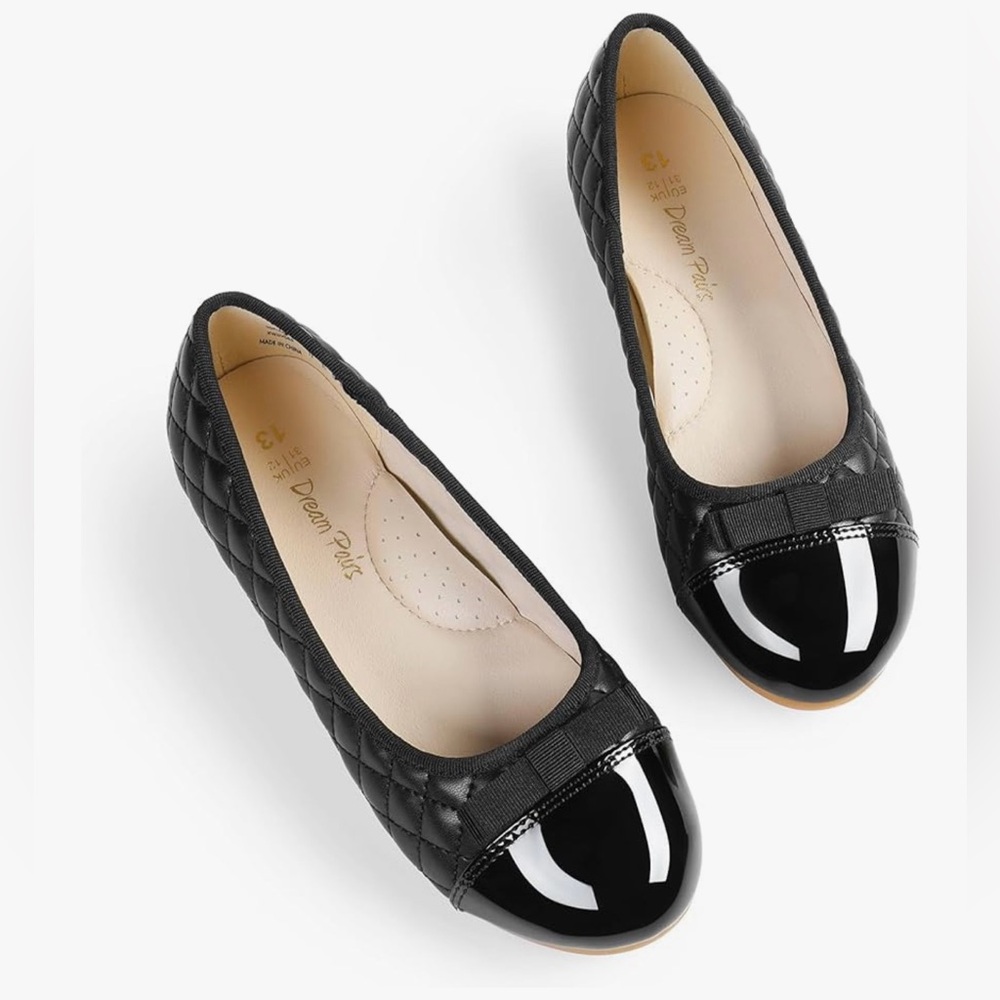 Dream Pairs Black Quilted Flats with Glossy Cap - Size 2